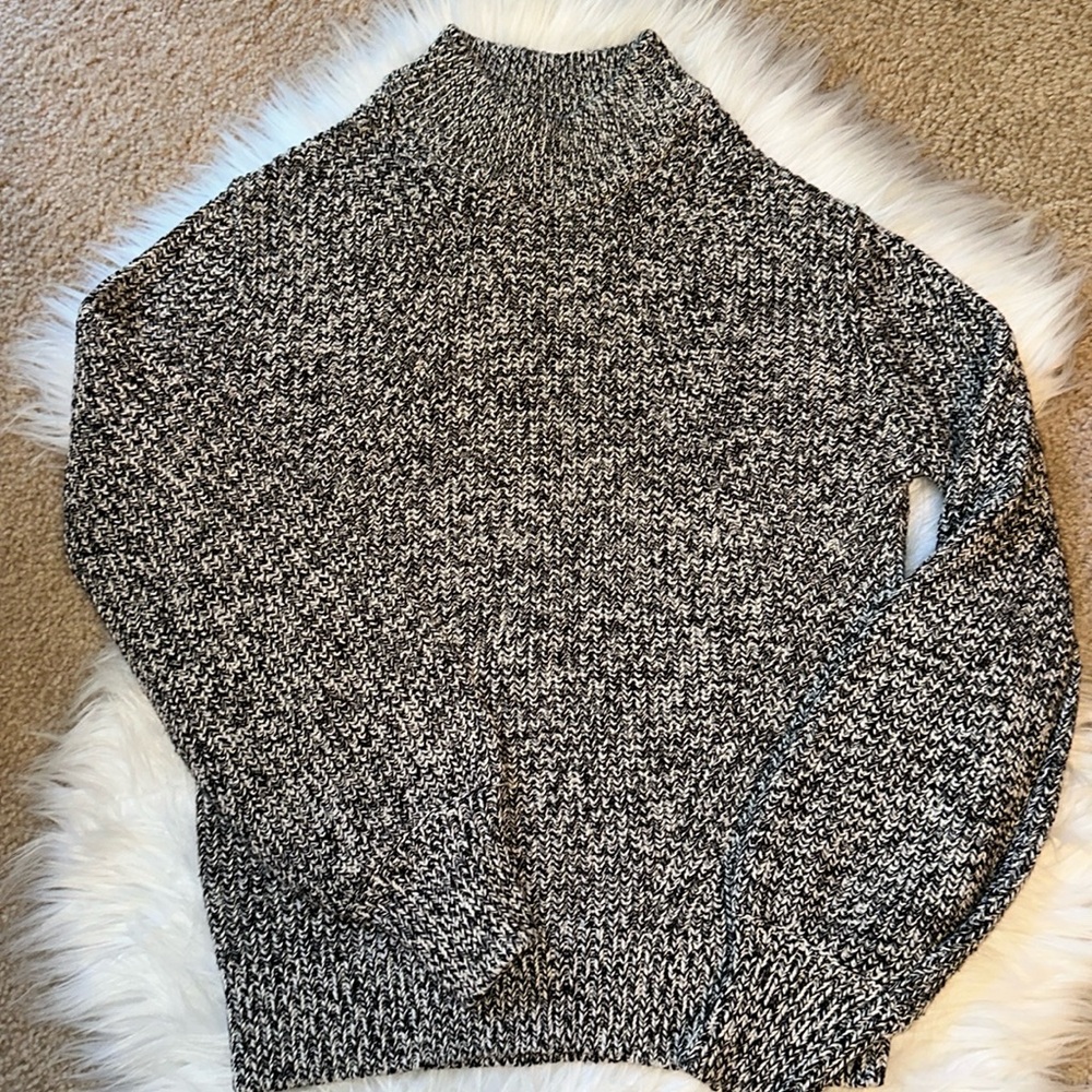 H&M Sweater ~ Excellent Condition (worn twice)